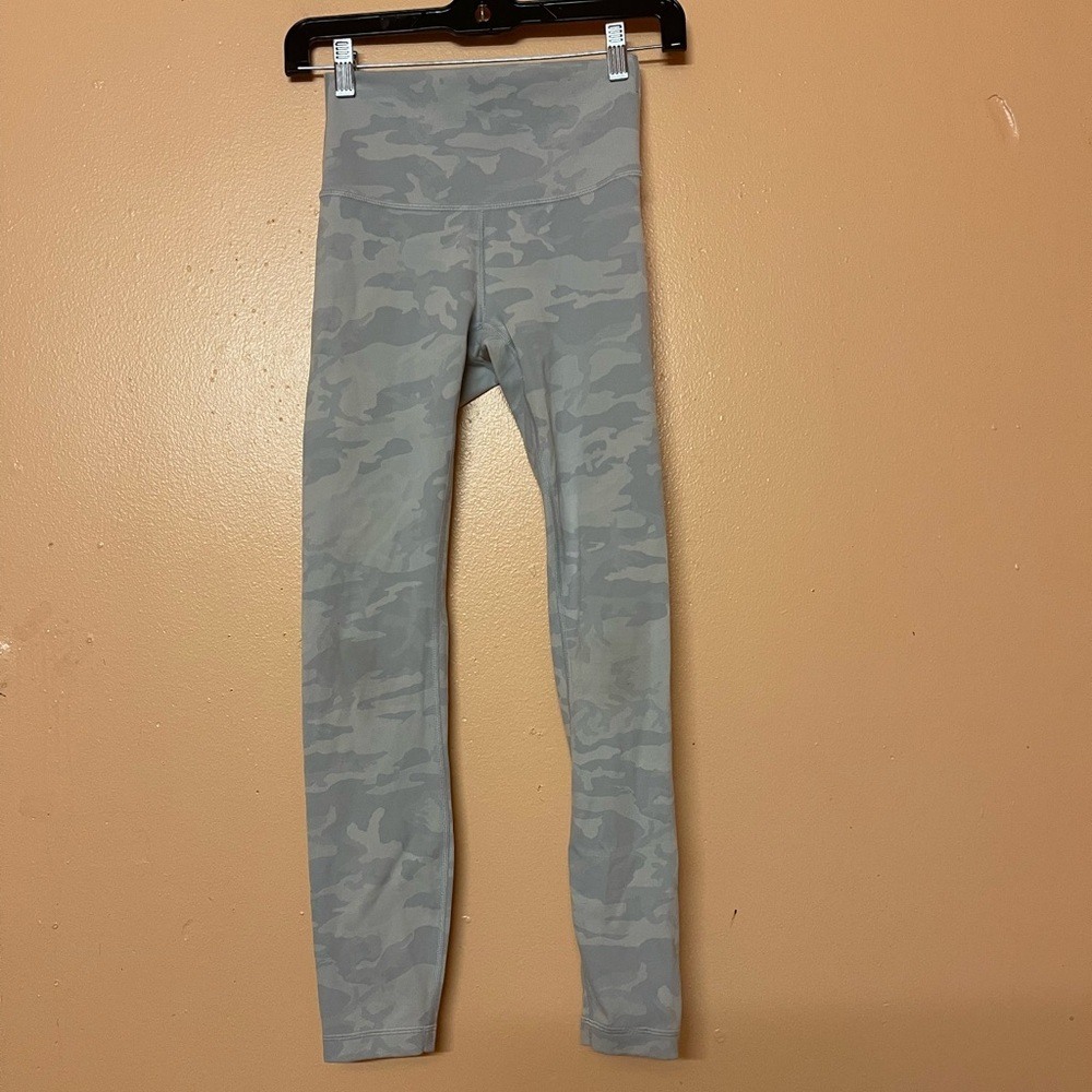Lululemon Wunder Under HR Leggings Size 4 High Rise